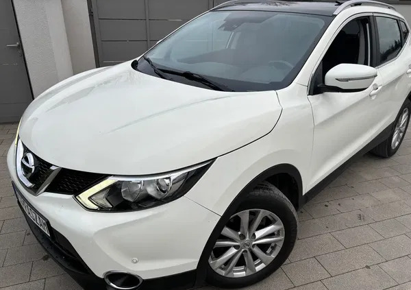 stopnica Nissan Qashqai cena 55900 przebieg: 64632, rok produkcji 2015 z Stopnica